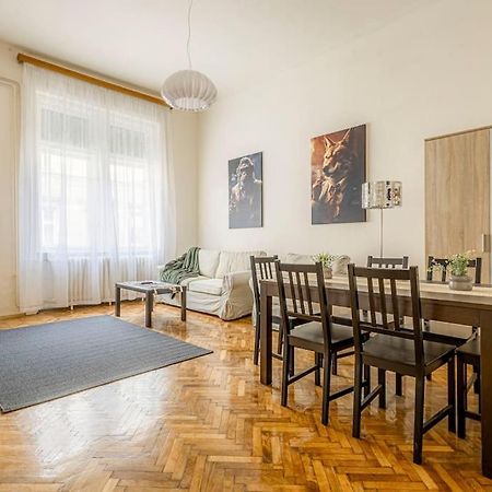 Gentleman Apartment Budapest Esterno foto