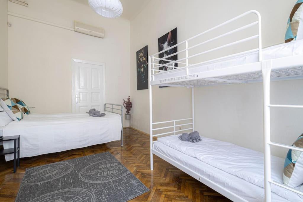 Gentleman Apartment Budapest Esterno foto
